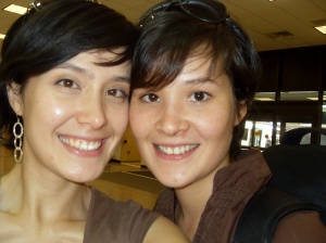 Sarah & Steph at teh airport in SLC